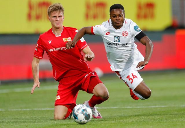 在社交平台 在社交平台