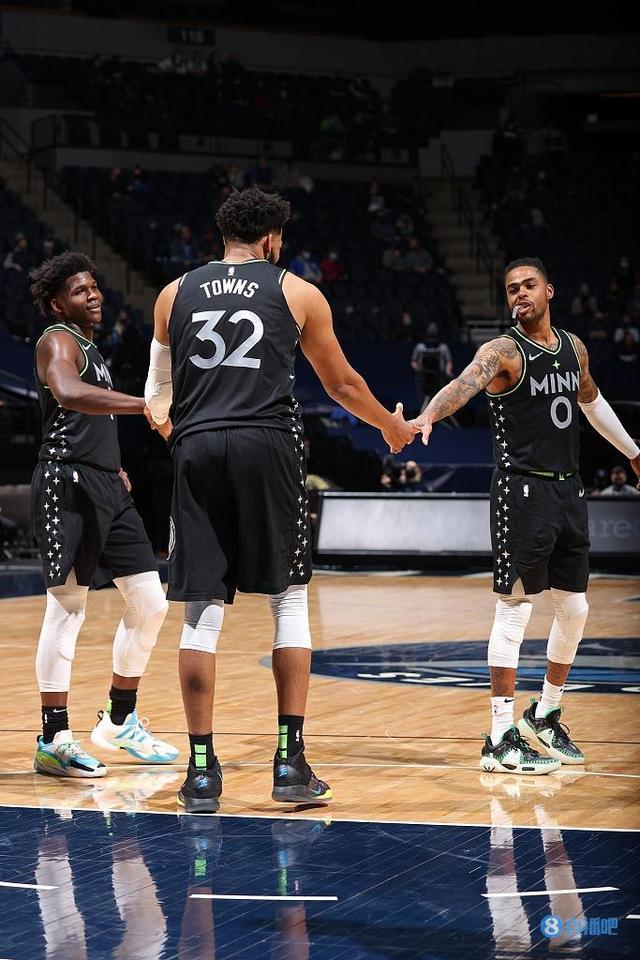 在比赛中展 在比赛中展